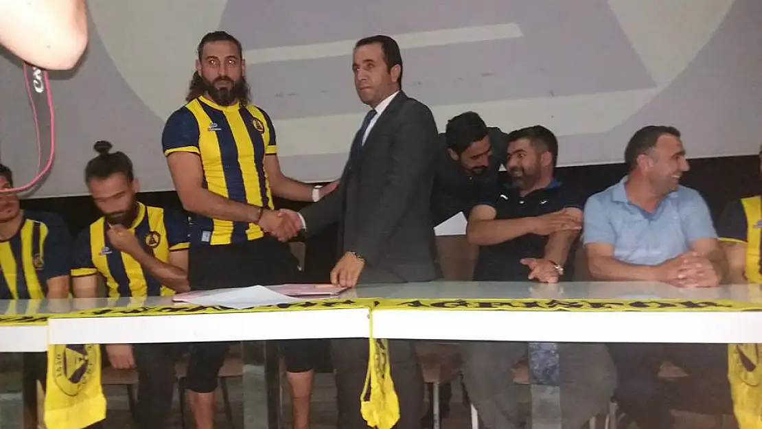 Ağrı 1970 Spor'dan bomba transferler