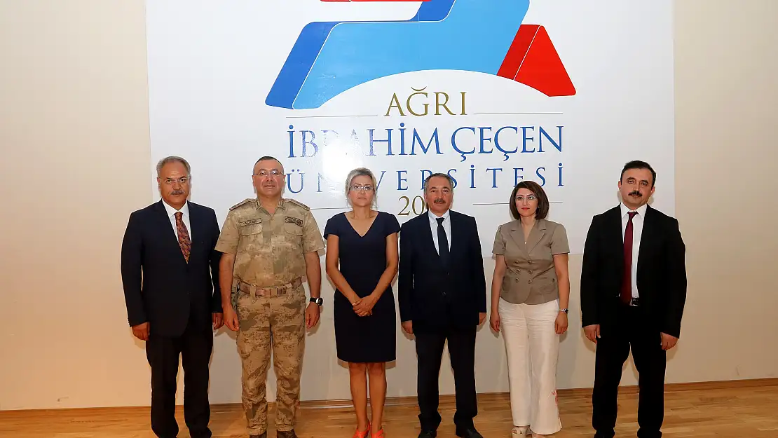 AİÇÜ'de 'Ağrı İlinde Düzensiz Göç Olgusu' konulu panel üzenlendi