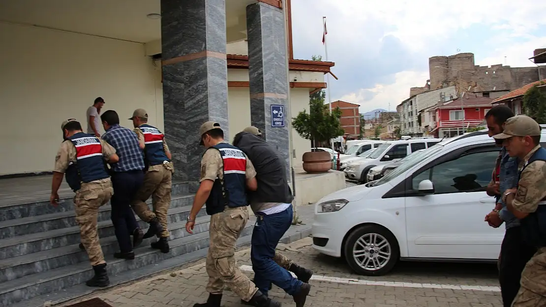 Doğubayazıt'ta çaldıkları hayvanları satan hırsızlık çetesi çökertildi