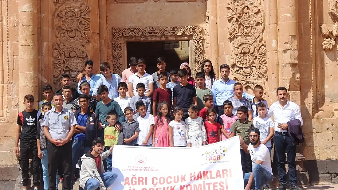 Dezavantajlı Çocuklar Doğubayazıt'ı Gezdi