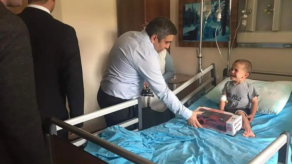 Karaaslan'dan hastalara moral ziyareti