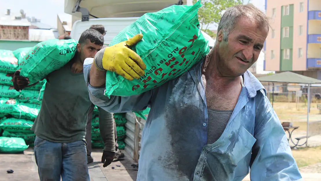 Kömür işçilerinin sıcak hava ile imtihanı