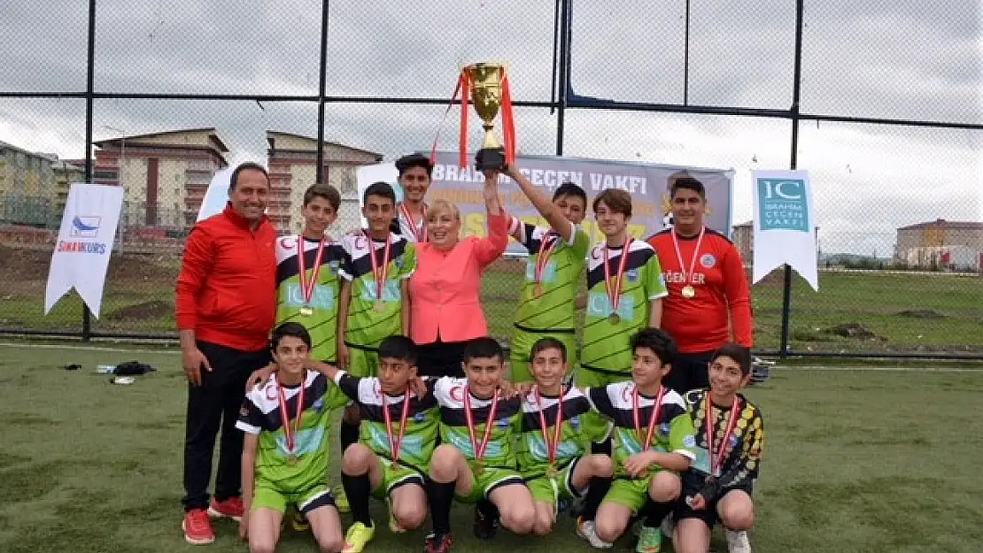 Ağrı'da IC Vakfı 'Minikler Futbol Şenliği' düzenleyecek