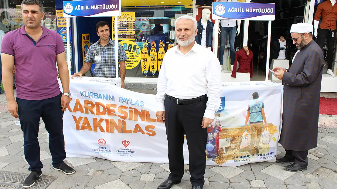 Ağrı'da Kurban Bağış Kampanyası standı kuruldu