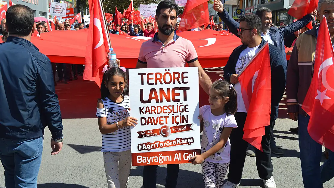 Ağrı'da Teröre Lanet Yürüyüşü Düzenlendi