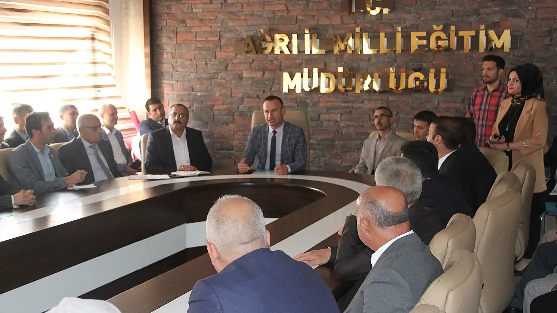 Ağrı'da okul müdürleri toplantısı yapıldı