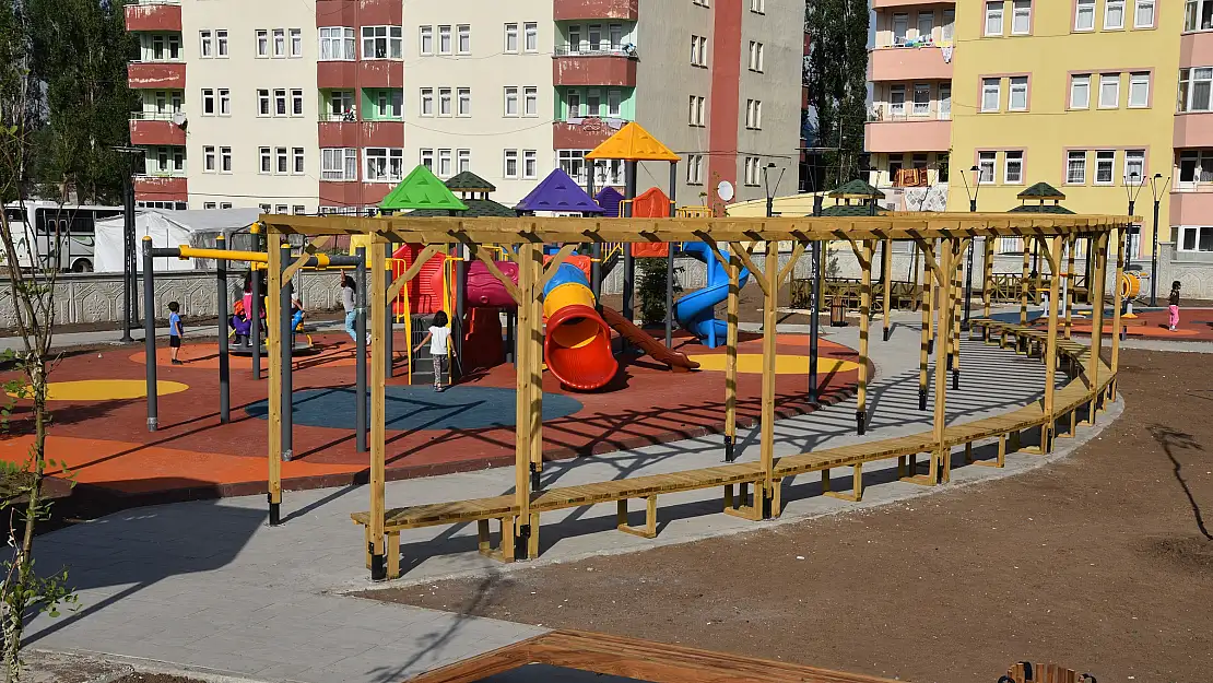 Ağrı modern parklarla hayat buluyor
