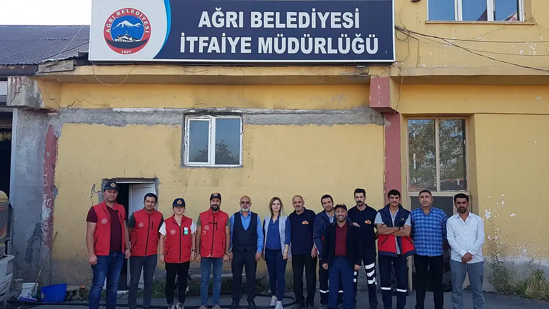 Ağrı Gençlik Merkezinden İtfaiye Müdürlüğü'ne anlamlı ziyaret