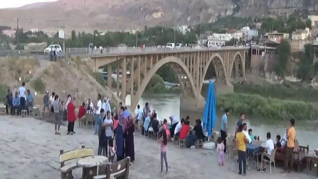 Doğu'nun tarihi ilçesine ziyaretçi akını