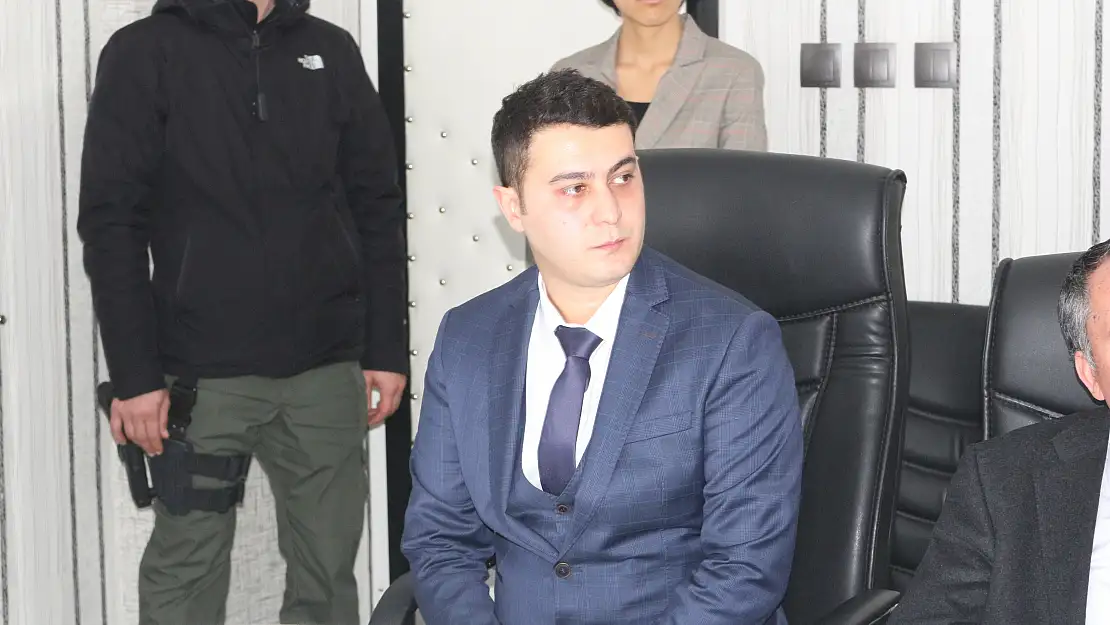 15 Temmuz gazisine madalyayı  Vali Elban verdi