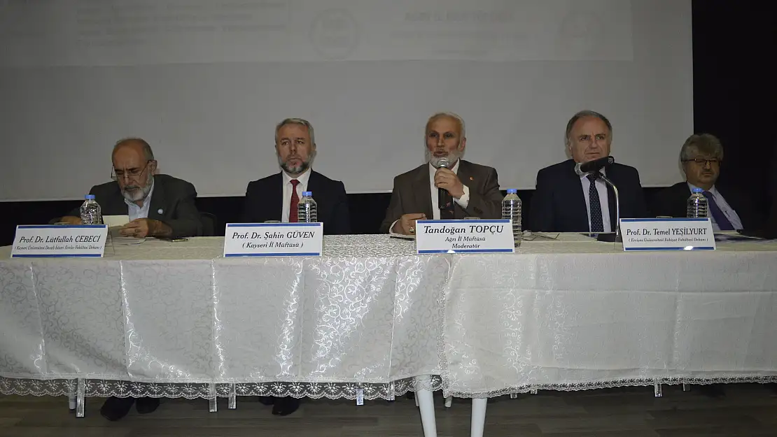 Ağrı'da 'Cami ve Hayat' konulu panel düzenlendi