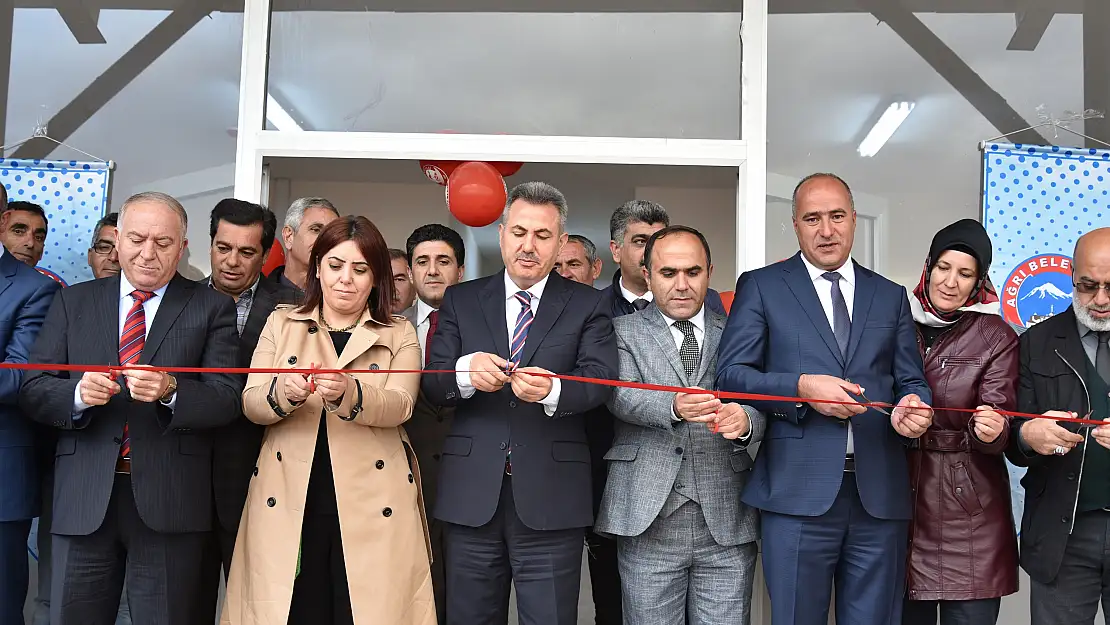 Ağrı'ya 300 hayvan kapasiteli hayvan barınağı hizmete açıldı
