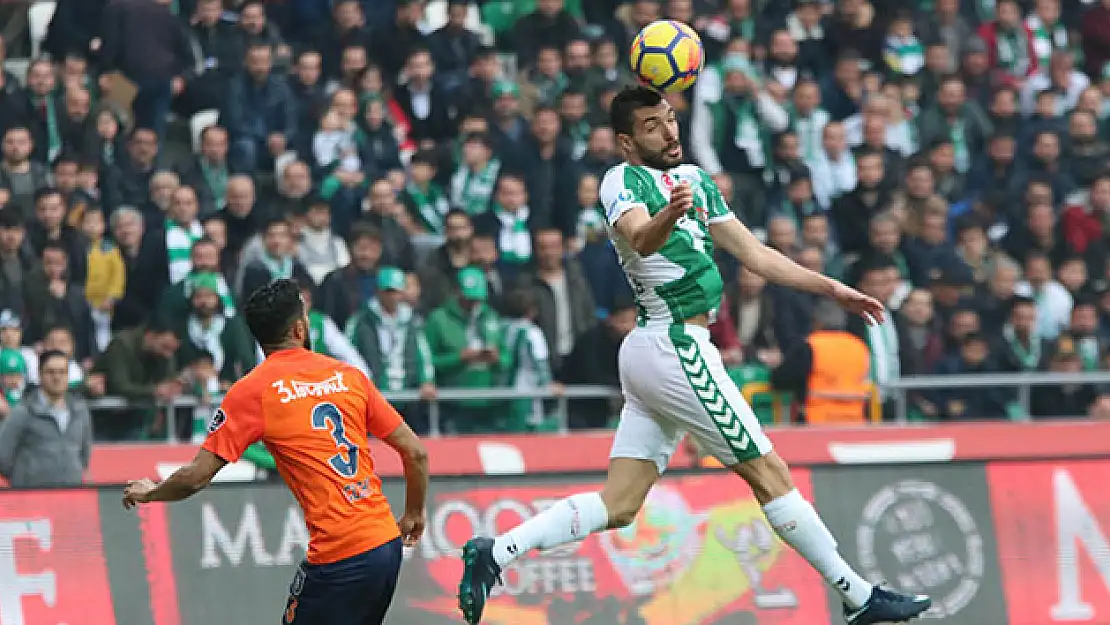 Lider Başakşehir 90'da yıkıldı