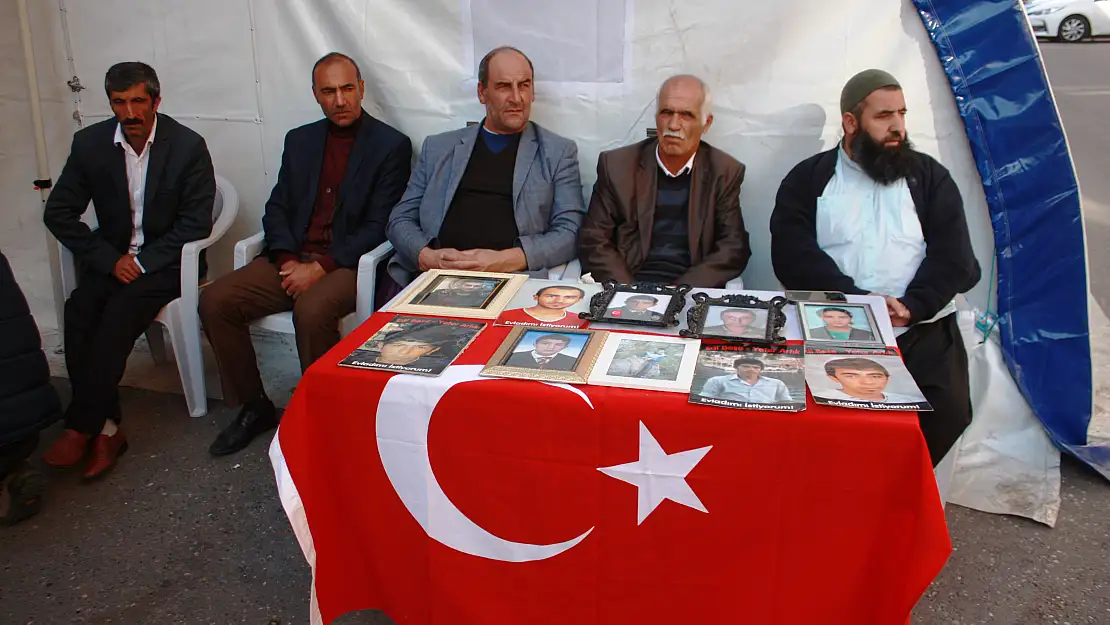 Evlat nöbetindeki annelerin direnişi 70'inci gününde