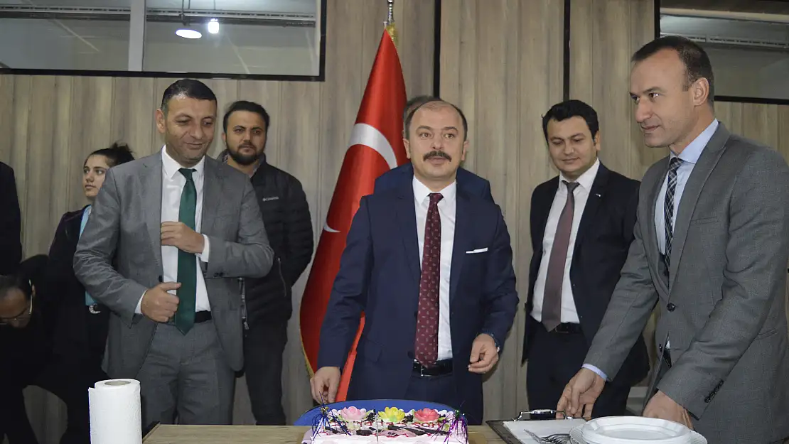 Lisede mahkeme kurdular