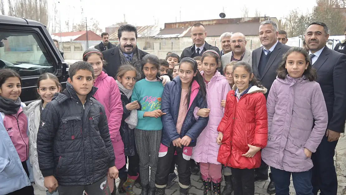 Sayan ' Artık bizim çocuklarımız yerli savunma sanayi fabrikaları ile övünebilirler'
