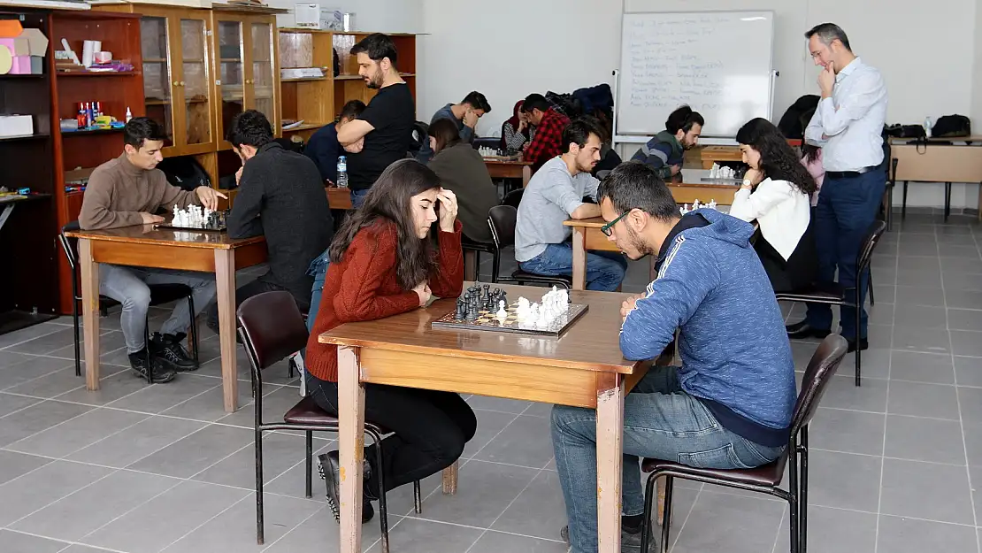 AİÇÜ öğrencileri doyasıya eğlendi