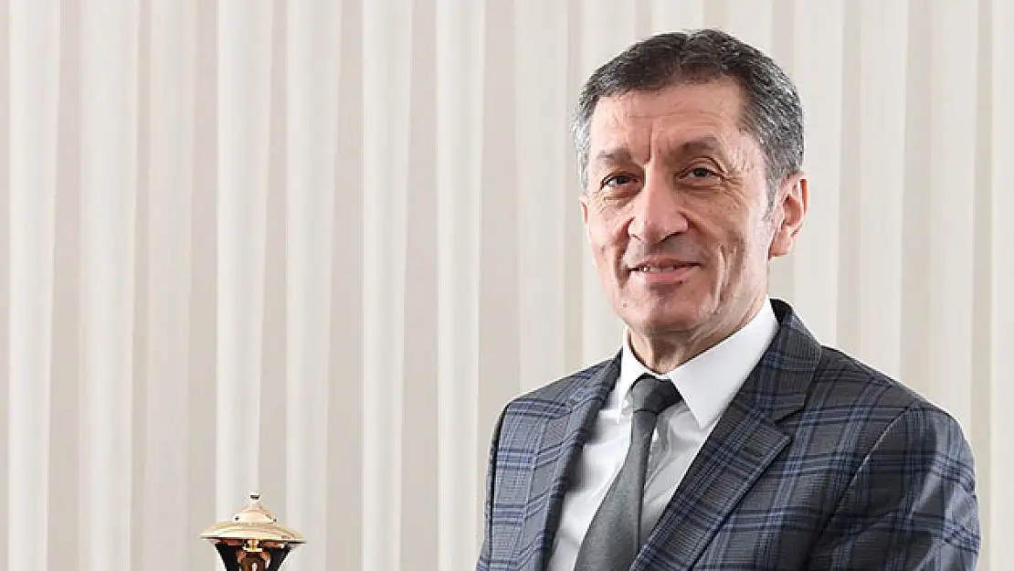 Bakan Selçuk'tan yeni müfredat sinyali