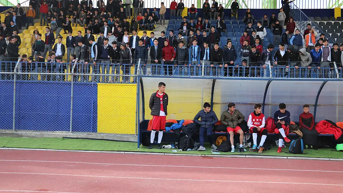 Ağrı'da liseler arası futbol turnuvası