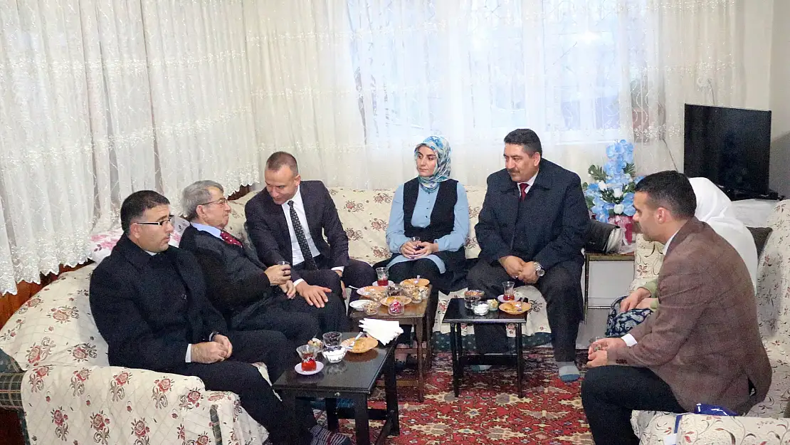 Milli Eğitim Müdürü Tekin'den emekli öğretmene ziyaret