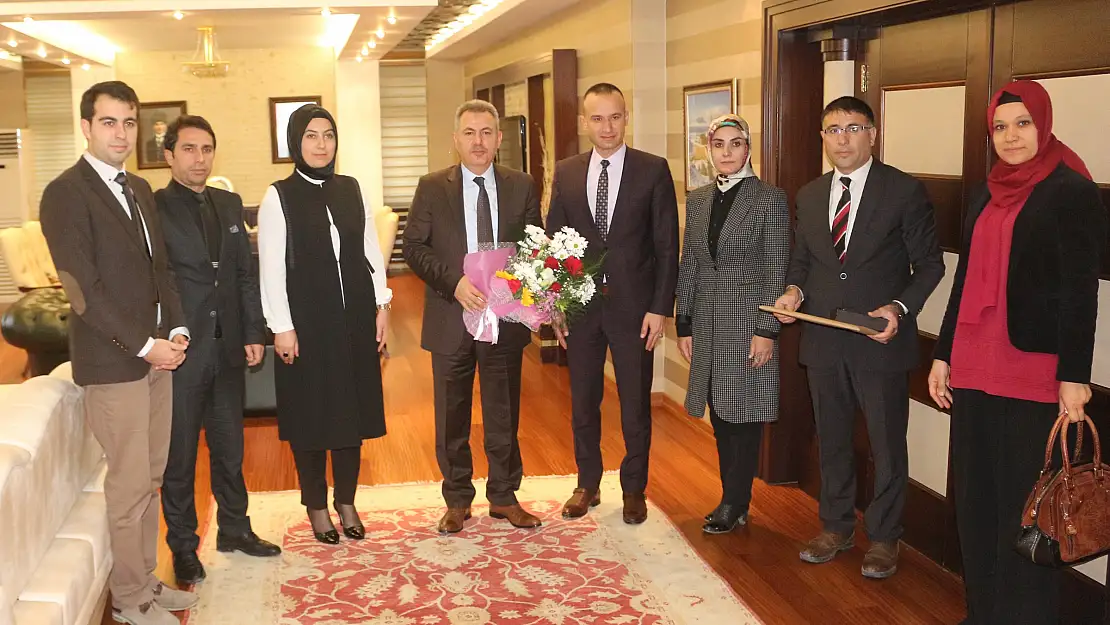 Vali Elban'ı duygulandıran fotoğraf
