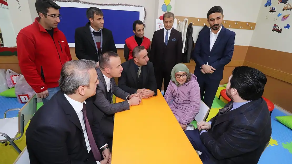 Ağrı'da Kızılay tarafından yaptırılan Özel eğitim Sınıfları hizmete açıldı