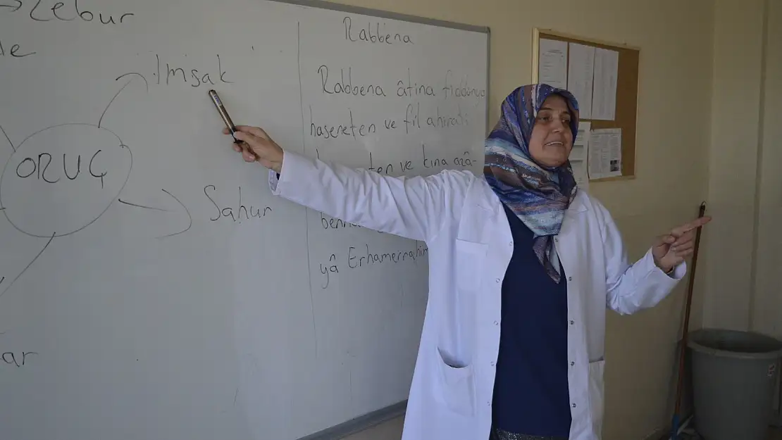 Kızının yanına gelmek için tüm engelleri aştı