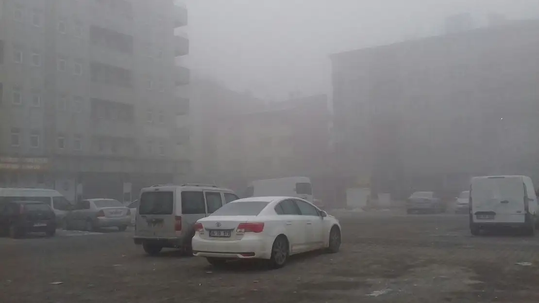 Ağrı'da ulaşıma sis engeli