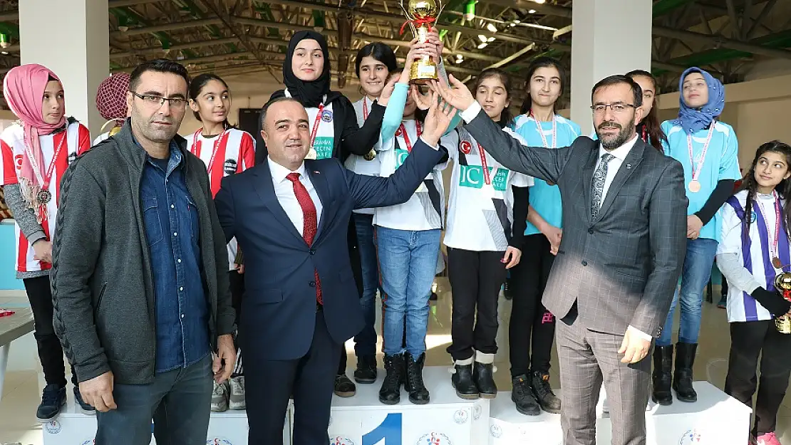 Ağrı'da Dart Turnuvası Sona Erdi