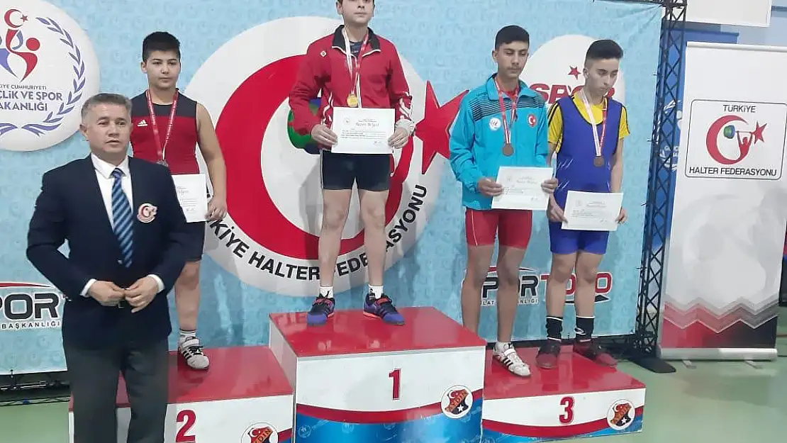 Ağrılı Halterci Türkiye Şampiyonu Oldu