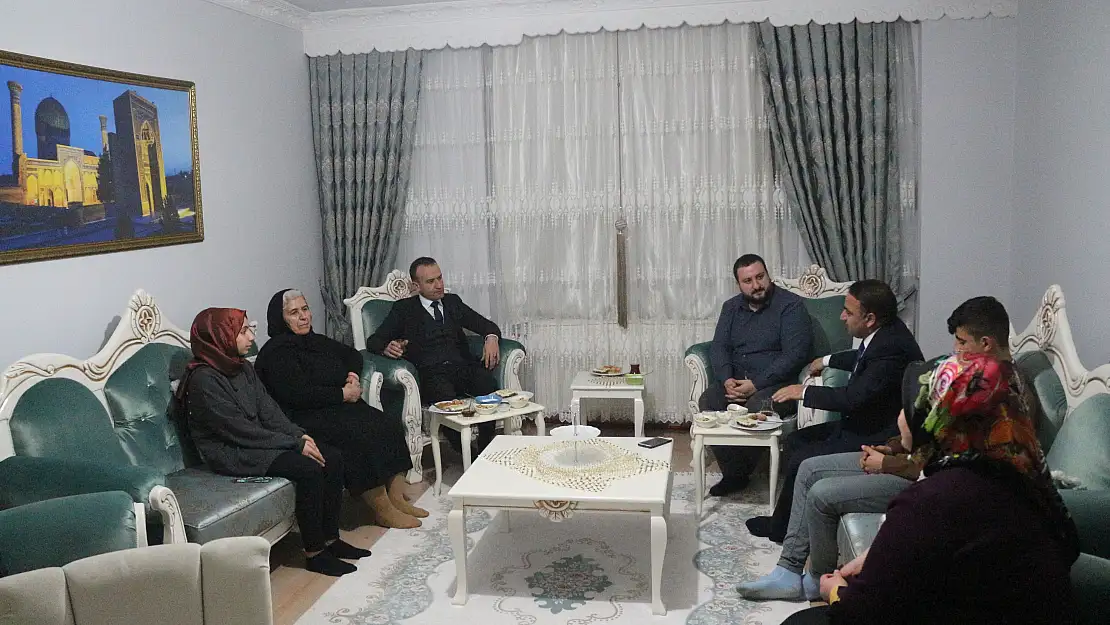 Ağrı Milli Eğitim Müdürü Tekin, sosyal medyadan gelen daveti kırmadı