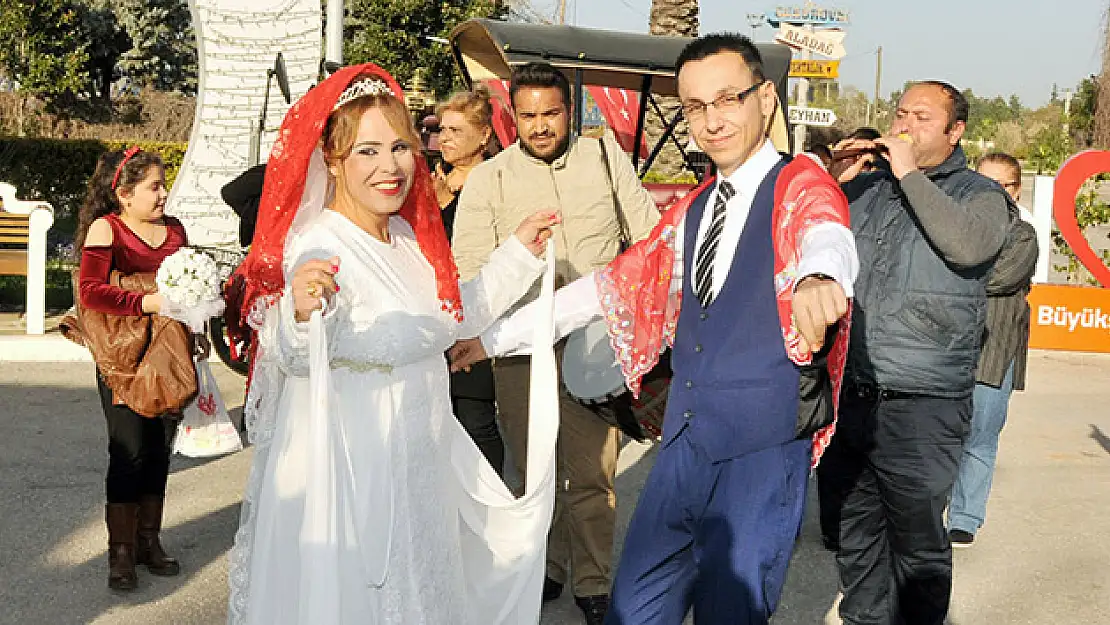 Kilolarla aşka  geldiler