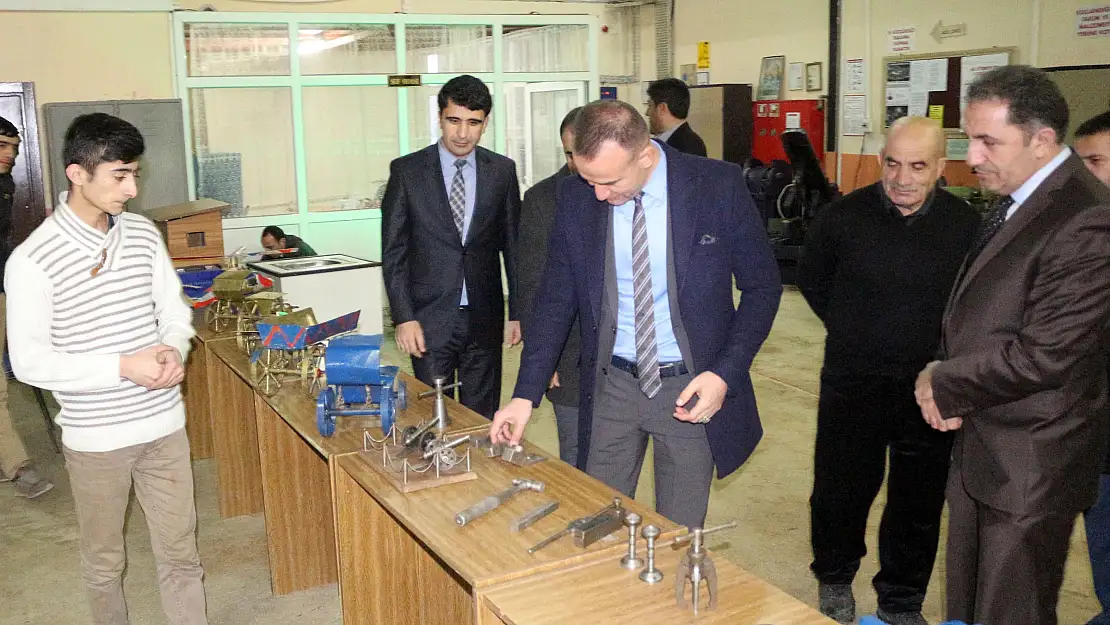 Ağrı Milli Eğitim Müdürü Tekin'in okul denetimi