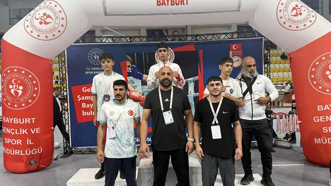 46 kiloda zirve Ağrı'dan: Berşan Oğur'un büyük başarısı!