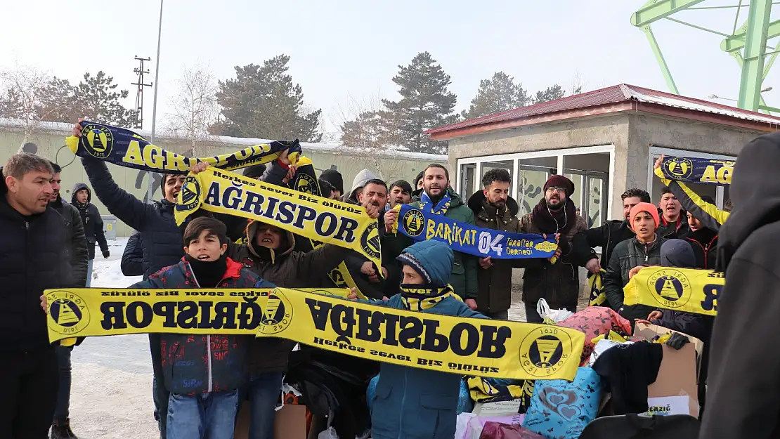 Ağrı Sporlu taraftarlardan Elazığ'a yardım