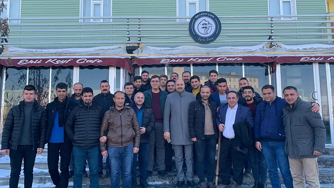 Kaymakamlar çocuk çocuk evlerini ziyaret etti