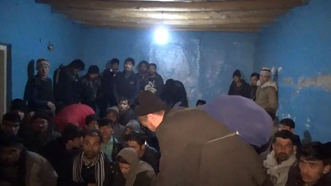 Ağrı'da insan kaçakçılarına darbe: 11 tutuklama