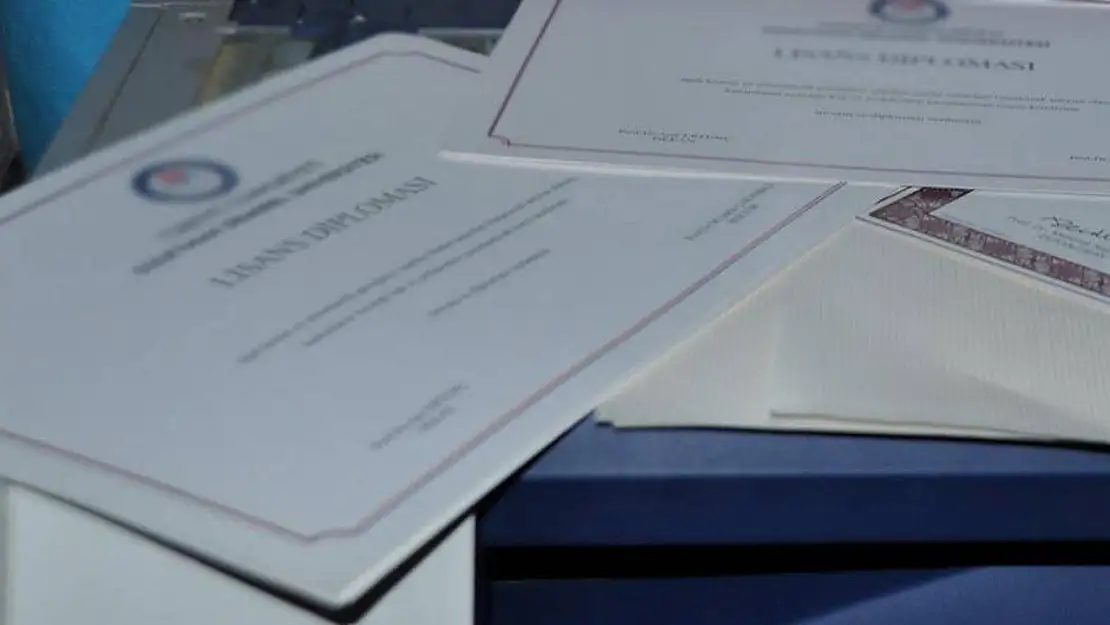'6 Şubat Depremlerinde Hayatını Kaybeden Avukatların Ailelerinden 'Sahte Diploma' Çetesine Sert Tepki!'