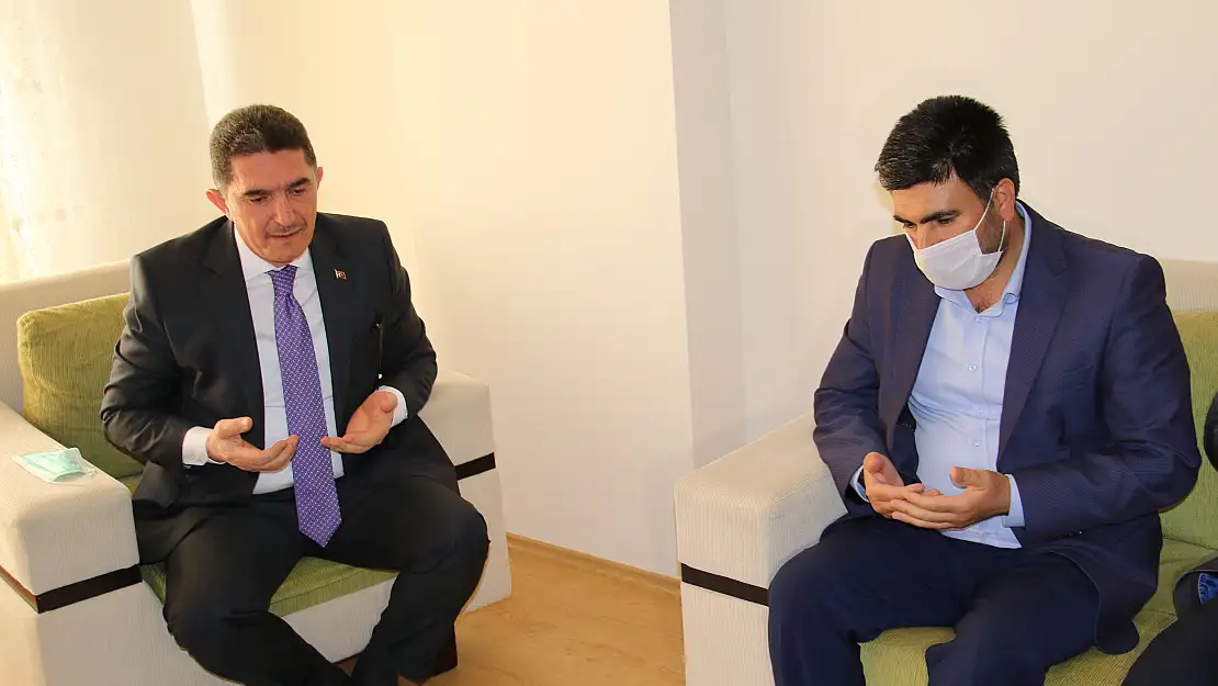 Çelebi'den Barış Çakan'ın ailesine taziye ziyareti