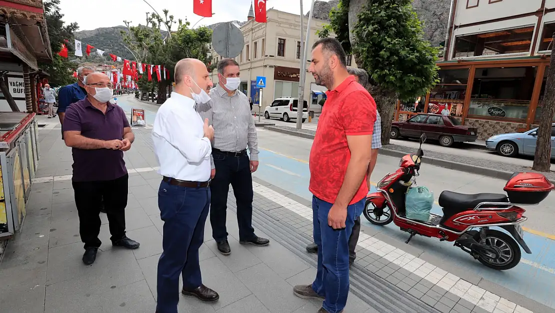 Yeni Ağrı Valisi Varol, esnafla vedalaştı