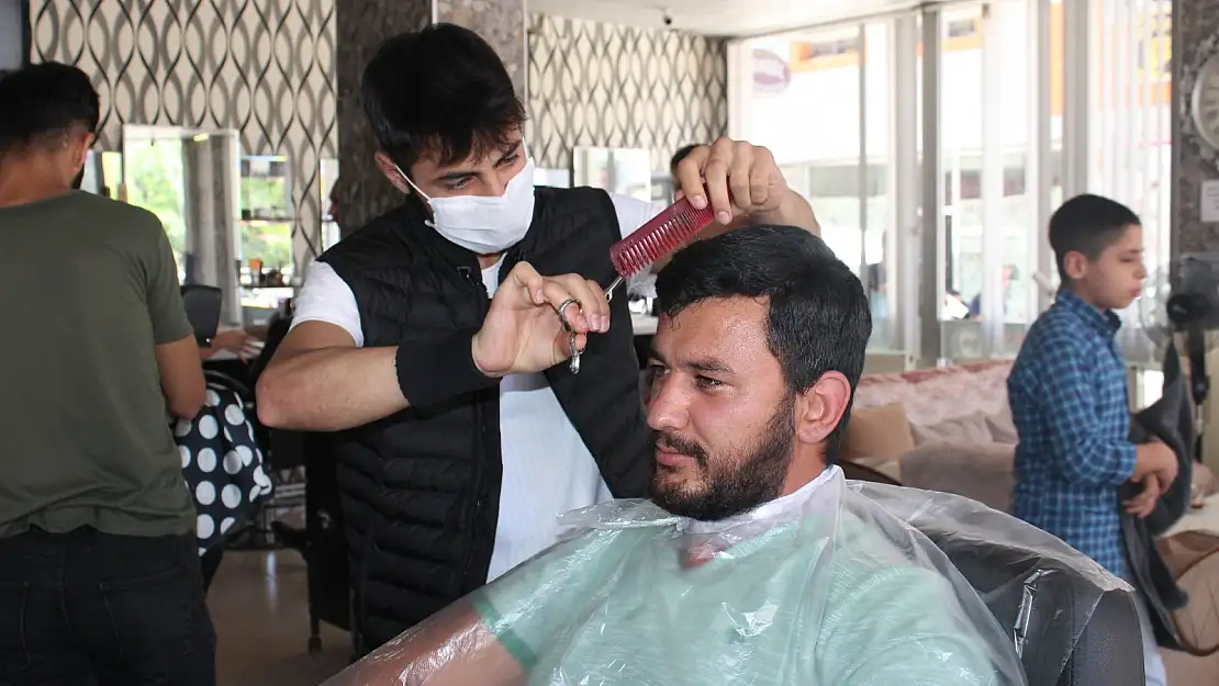 Berber ve Kuaförler, Kurban Bayramı öncesi işlerin durgunluğundan dert yandı