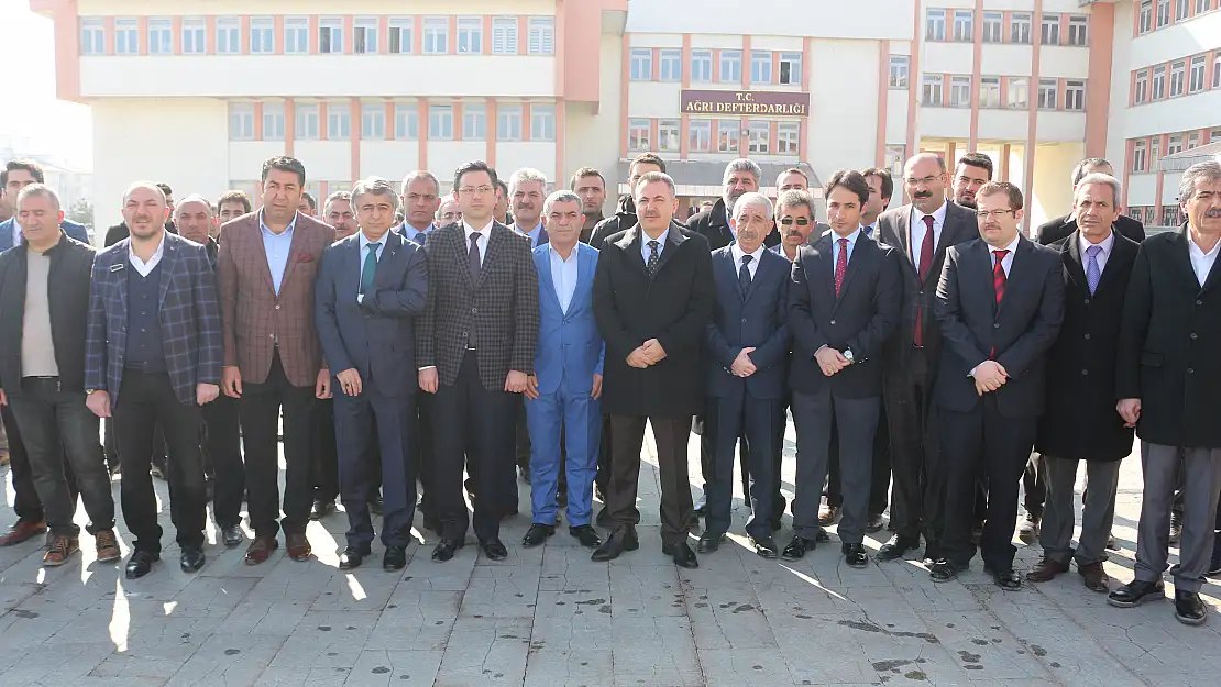 Ağrı-İran minibüs seferleri başladı