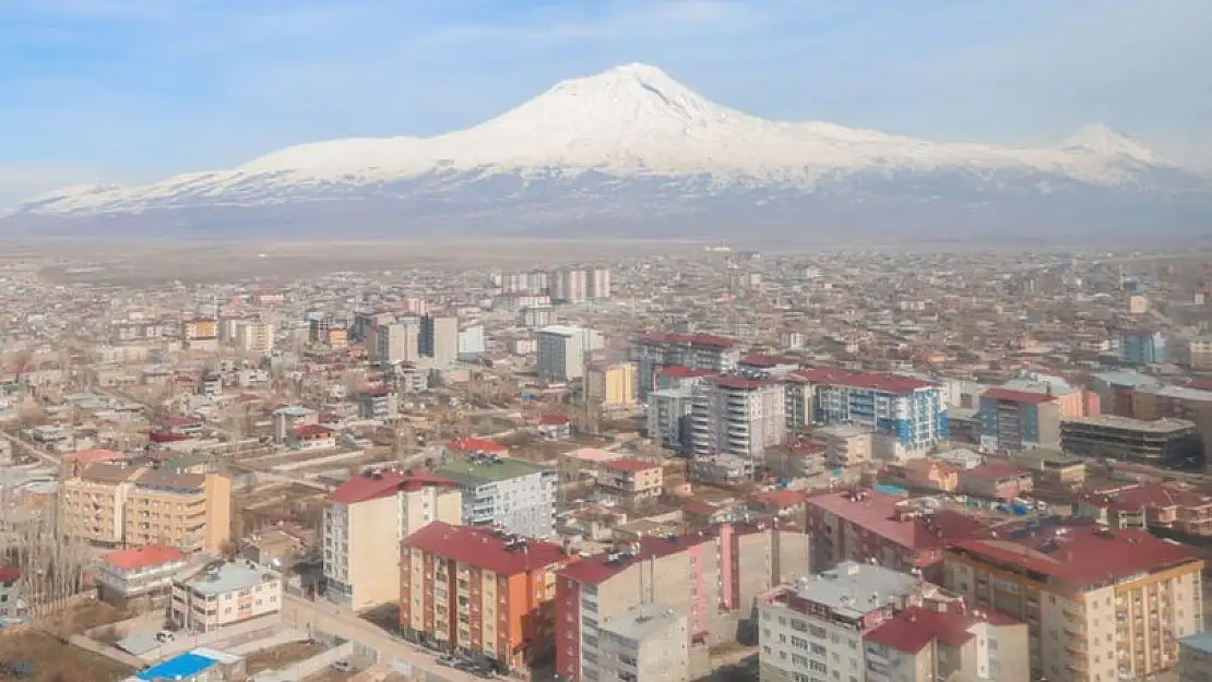 Ağrı'nın nüfusu kaçtır? Ağrı İlçeleri Nelerdir?Ağrı nasıl bir yerdir, Ağrı'da yaşayan ırklar, Ağrı Haritası