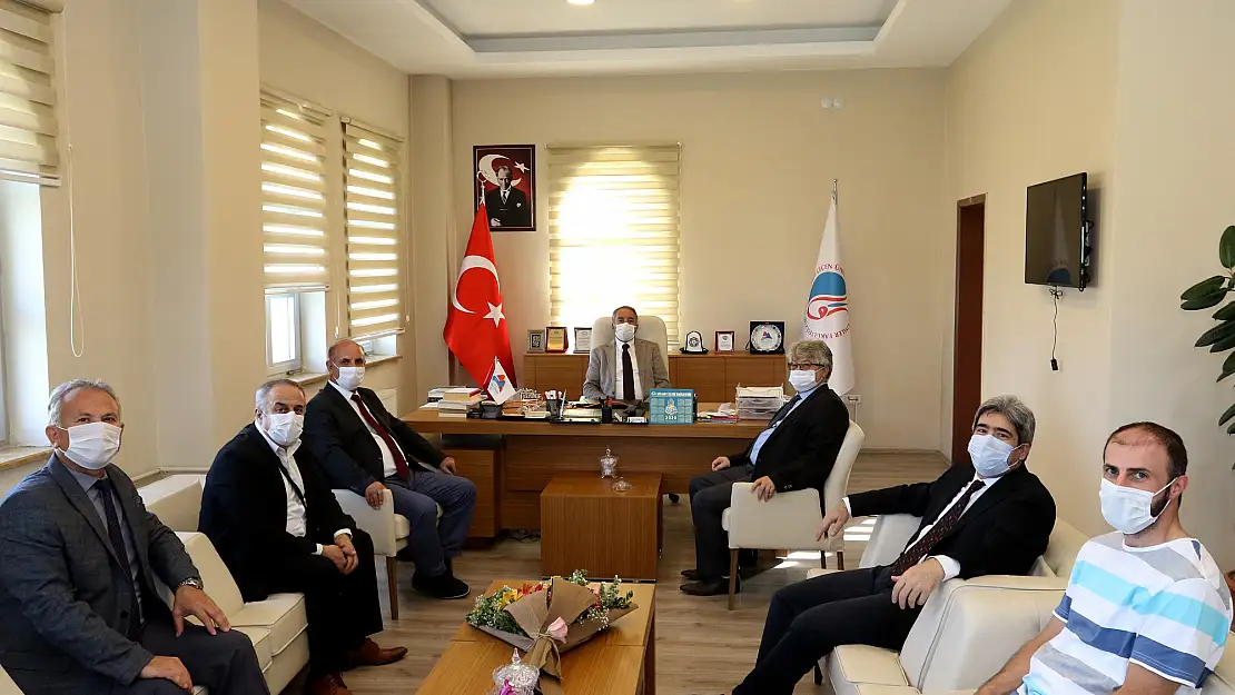 AİÇÜ'de 3 Fakülteye Dekan Ataması Yapıldı
