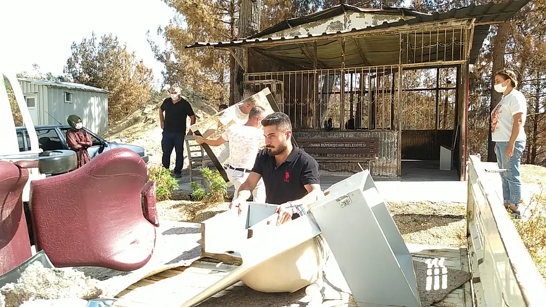 İnsanlık ölmemiş dedirten hareket!