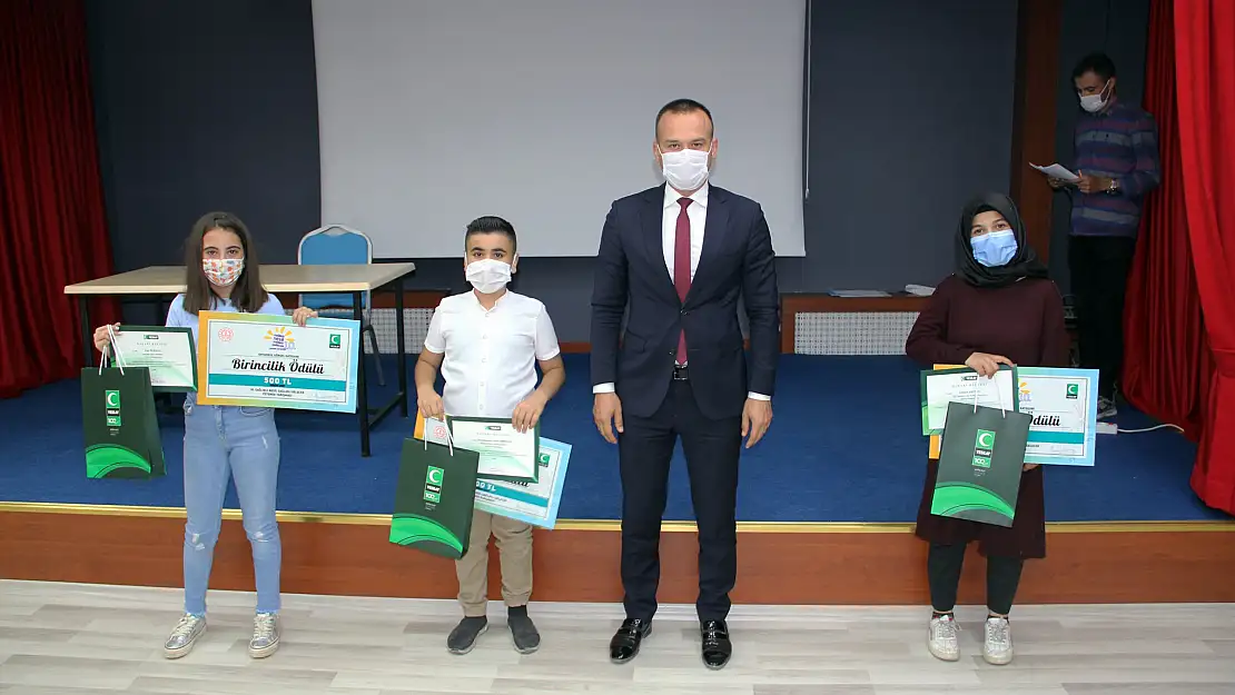 Ağrı'da 'Sağlıklı Nesil Sağlıklı Gelecek' yarışması ödül töreni düzenlendi