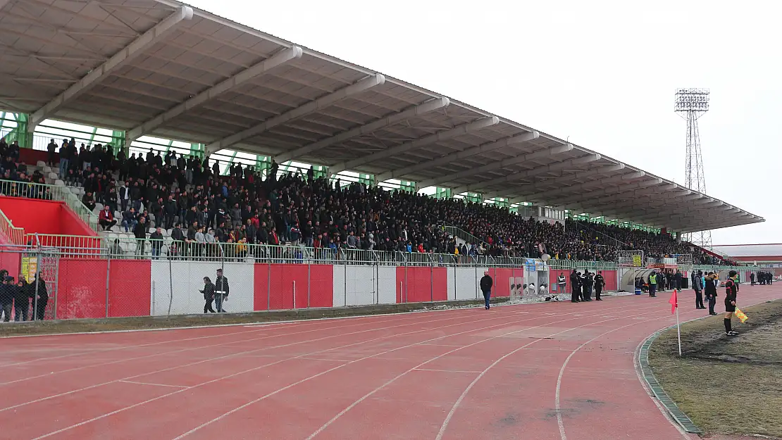 Ağrı 1970 Spor şampiyonluğu erteledi