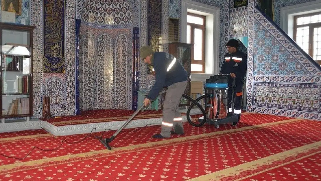 Camilerde mobil temizilik dönemi