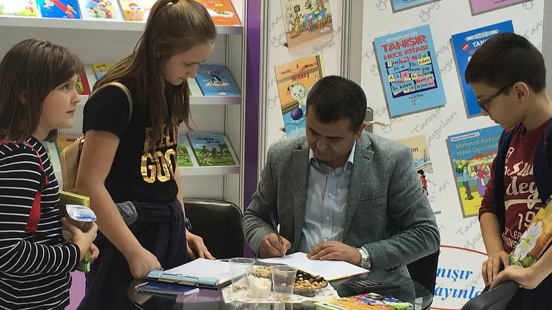 Ağrılı yazar Ağrı'yı İstanbul'da anlattı