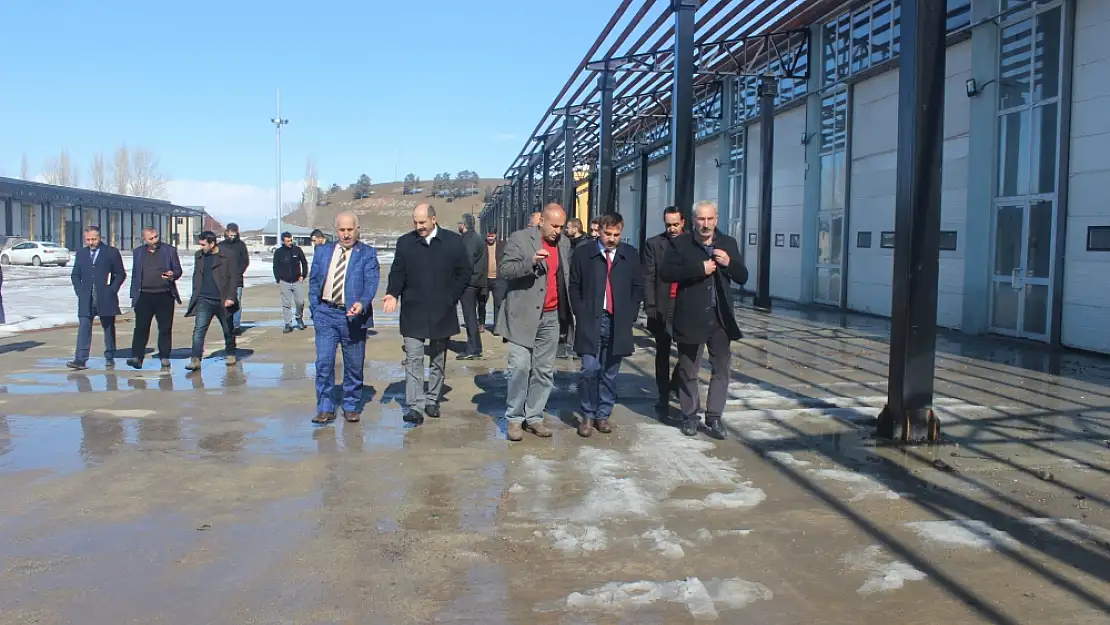 Başkan Aydın'dan yeni hal esnafına ziyaret
